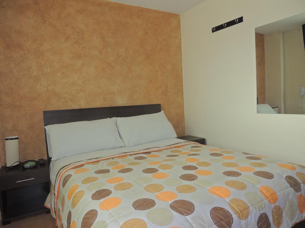 Titan Hotel & Spa Bogotá Chambre photo