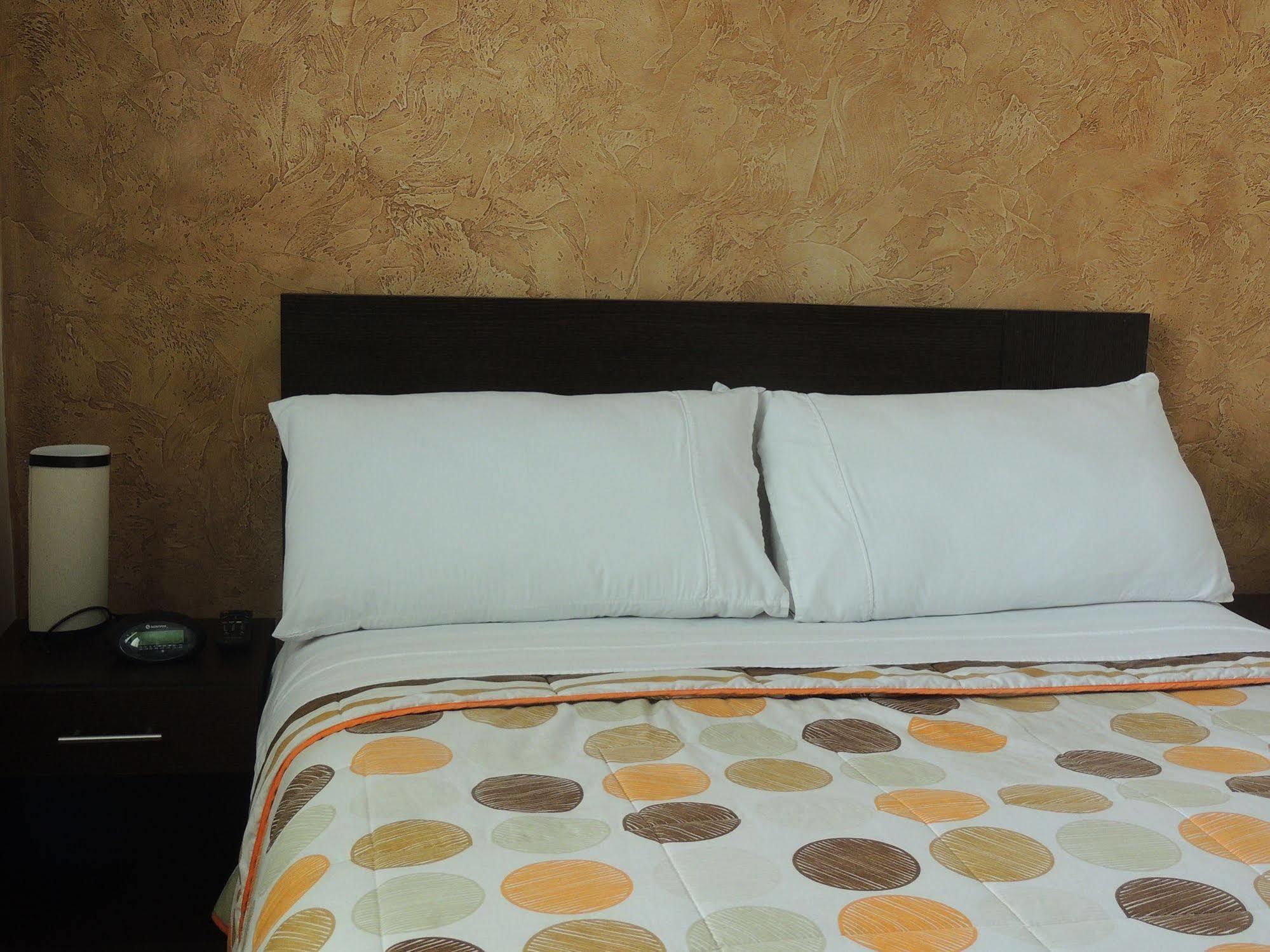 Titan Hotel & Spa Bogotá Extérieur photo