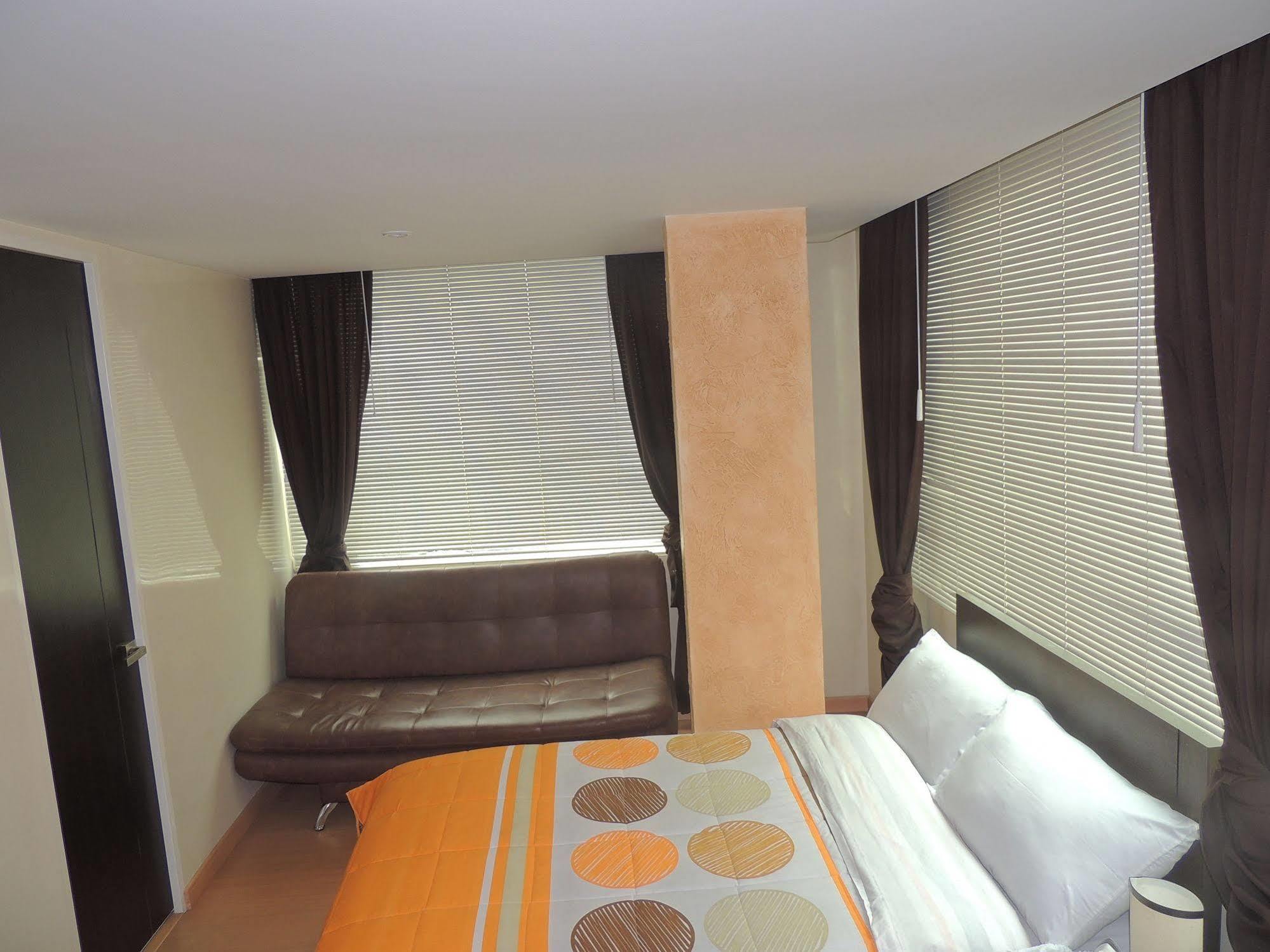 Titan Hotel & Spa Bogotá Extérieur photo