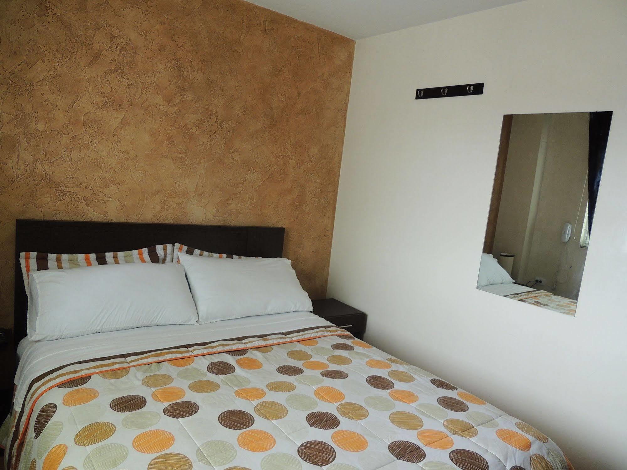 Titan Hotel & Spa Bogotá Extérieur photo